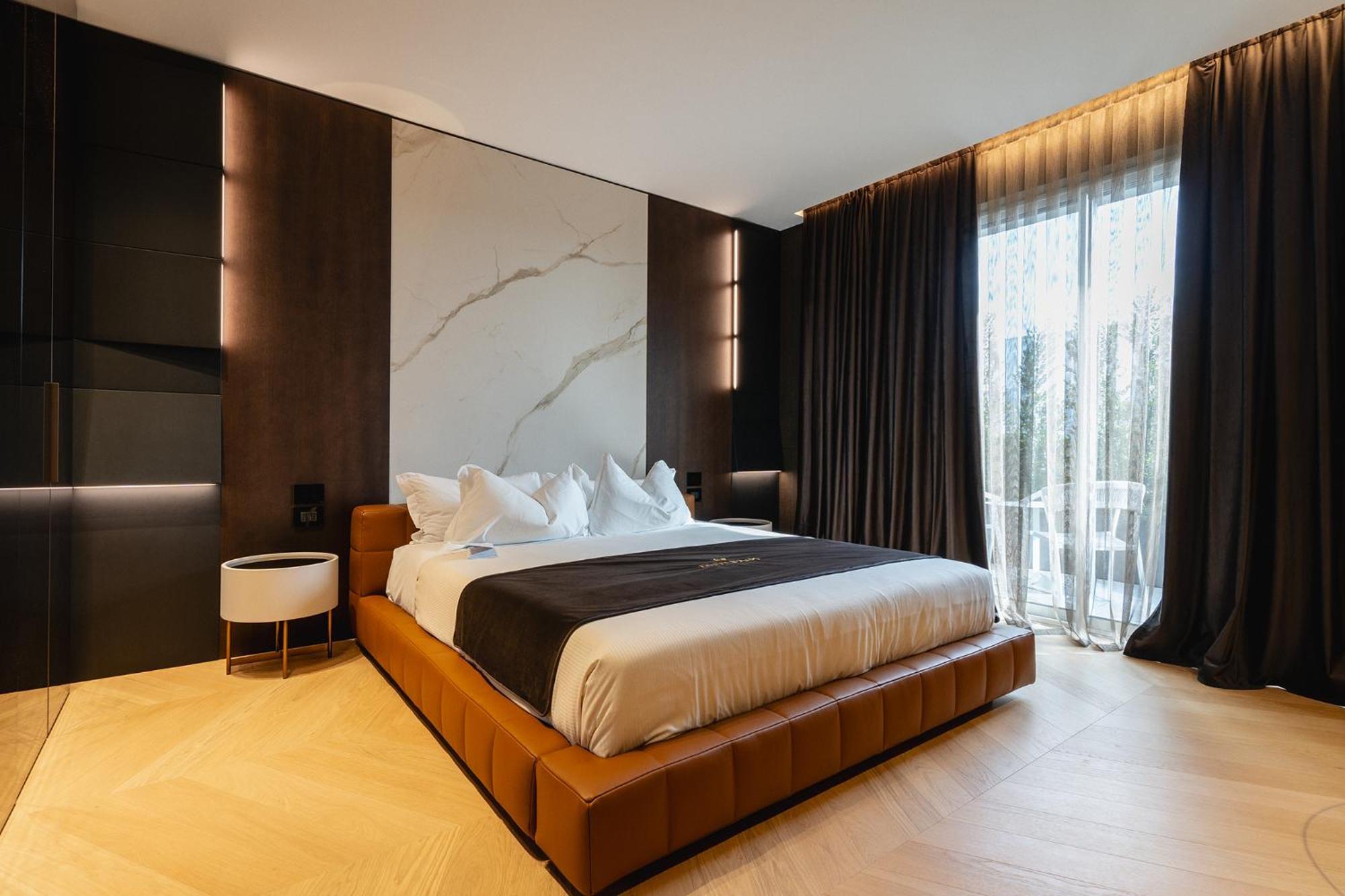 Green Park Penthouse Suite & Pool - Heated Pool - Бари Экстерьер фото